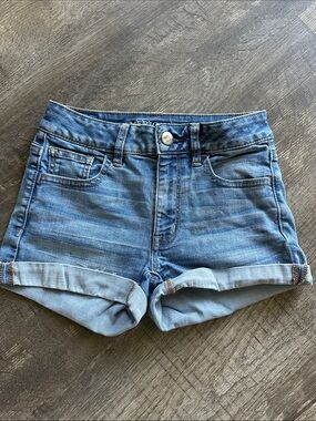 American Eagle Outfitters Denim Roll-Cuff Shorts